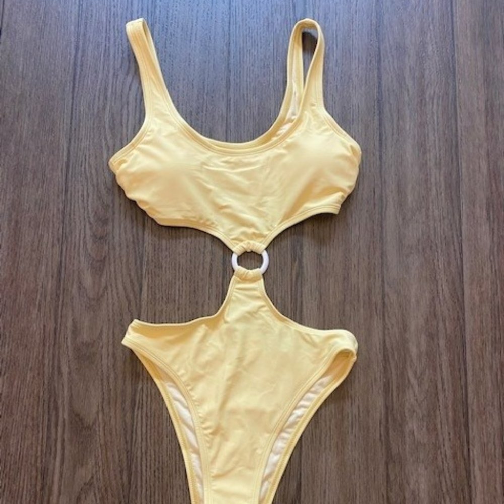 Brand new yellow one piece bathing suite from Cupshe, size small with tags